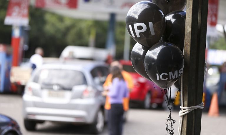 comercio de goias participa do dia livre de impostos