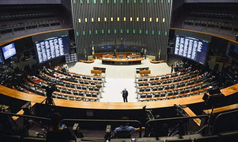 camara aprova criacao de programa acredita de inclusao produtiva