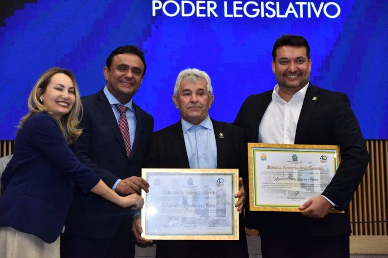 valdir ribeiro e condecorado por suas contribuicoes para o setor produtivo de aparecida