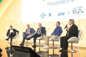 e hoje federacao leva 10 cdls ao forum nacional do comercio conheca a comitiva