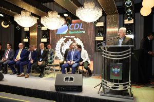 fcdl go parabeniza a cdl itumbiara pela realizacao do merito lojista