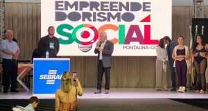 valdir ribeiro parabeniza empresarios do sul goiano pela realizacao da feicomp